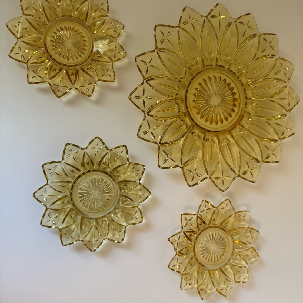 Set of Vintage Federal Glass Sunburst Plates